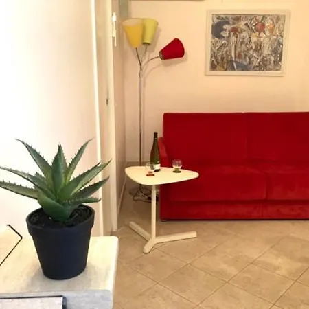 In Sur Village * Теуль-сюр-Мер